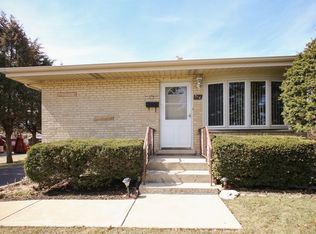 314 N Roselle Rd, Roselle, IL 60172