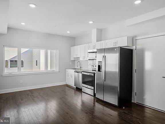 3rd image of 1533-41 N 2nd St #3A