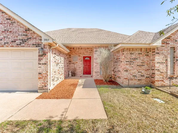 3917 Laramie Dr, Granbury, TX 76049