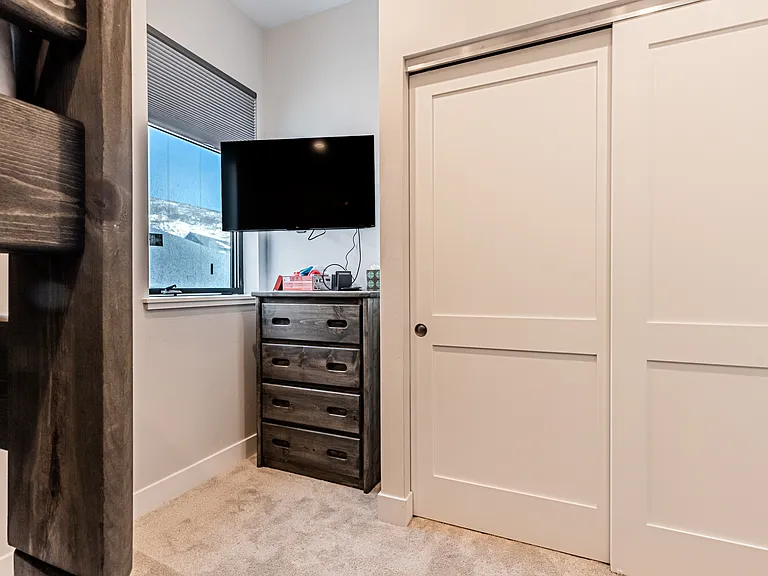 Lower Level - Bunk Room with HDTV & Nintendo Switch