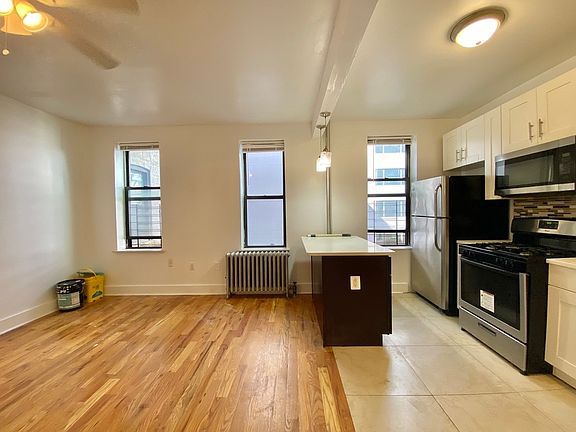 3rd image of 60 Clarkson Ave APT 3L