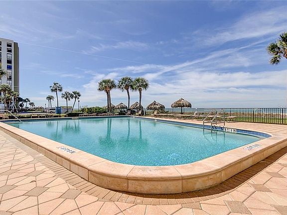 3rd image of 1460 Gulf Blvd APT 1210