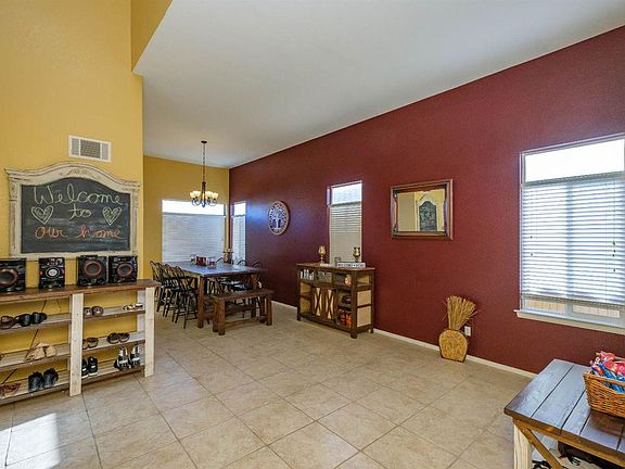 2nd image of 17633 Hudson Dr