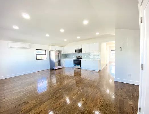 3rd image of 223-34 113th Ave