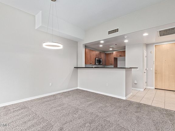 4th image of 17 W VERNON Avenue #517