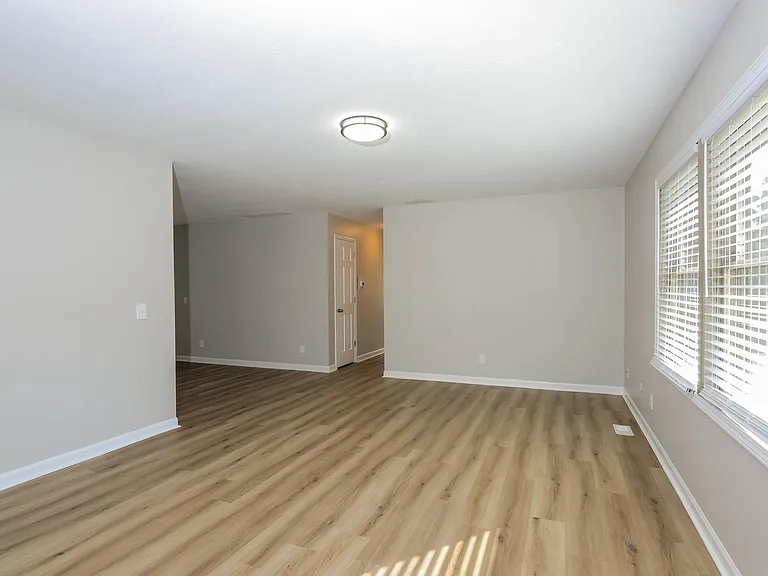 5291 Villa Ct — Photo 5