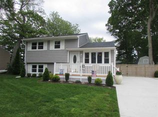 202 Willow Dr, Cape May, NJ 08204