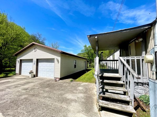 76 Sullivan St, Pinsonfork, KY 41555