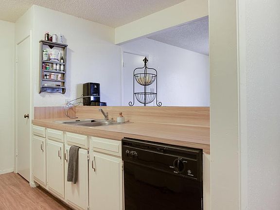 4th image of 5203 Evans Ave APT A