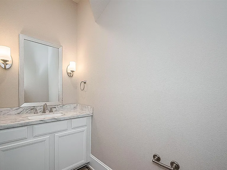 115 N Winter Sunrise Cir — Photo 36