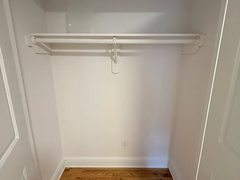 243 W 14th St #1R — Photo 21