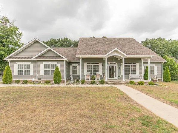 24 Summerfield Est, Doniphan, MO 63935