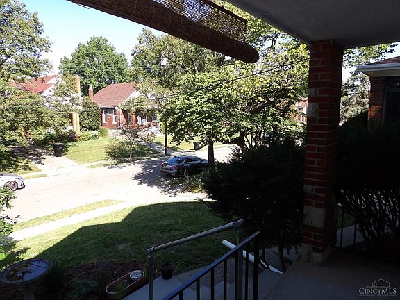 3rd image of 1022 Benz Ave