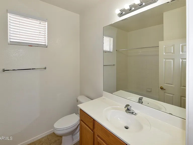 1335 E June St #213 — Photo 24