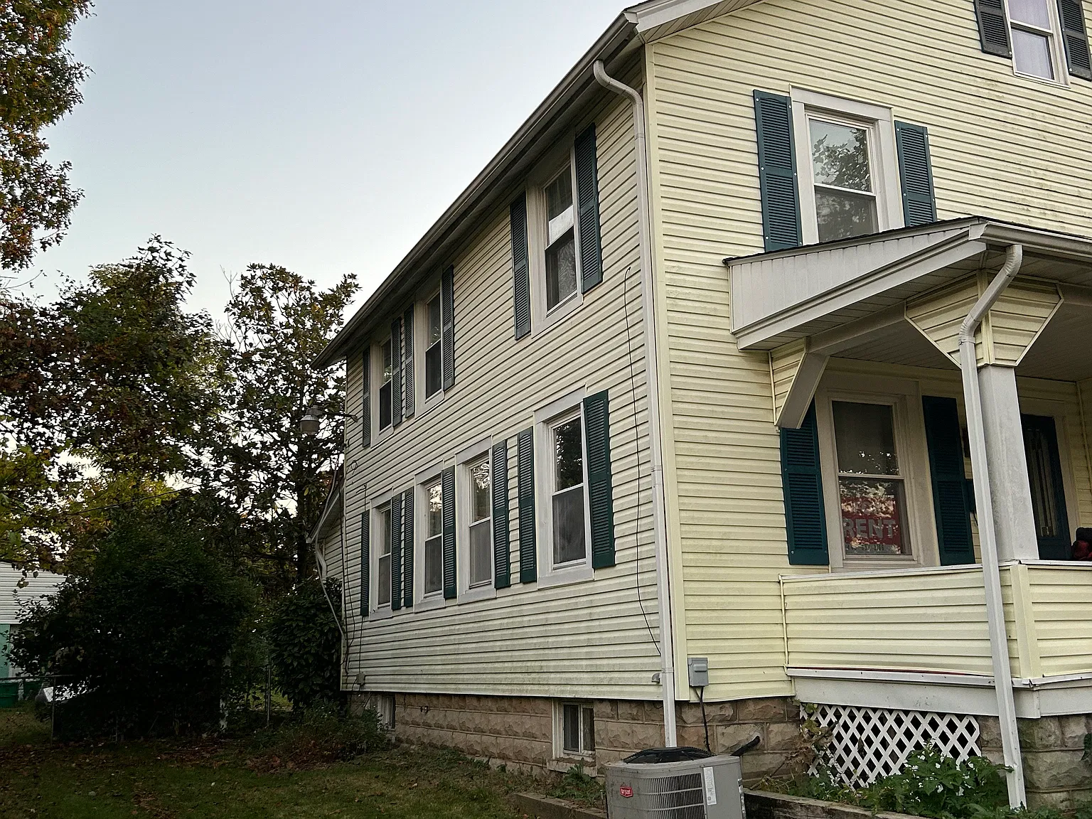 2 bed, 2.5 bath, 1250 sqft, $1,900 — Photo 2