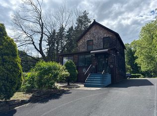 82 Corrigan Ave, Meriden, CT 06451