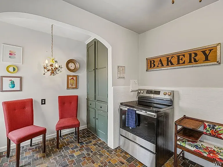 44 Rand Ave #2 — Photo 4