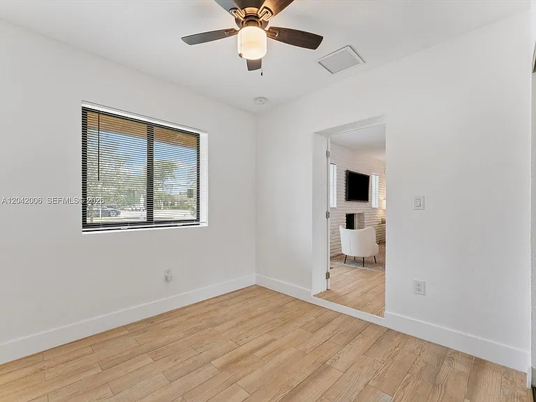 6161 NE 7th Ave — Photo 19