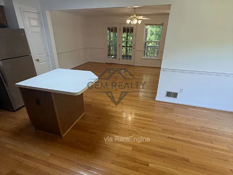 4710 Turnberry Dr — Photo 14