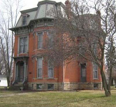 1st image of 304 E Herrick Ave