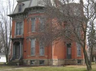 304 E Herrick Ave, Wellington, OH 44090