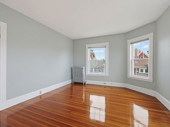 4th image of 2 Edgar Ter APT 3