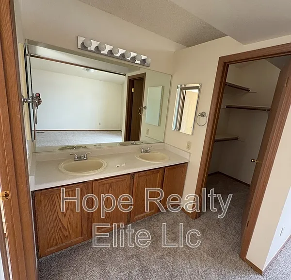3960 Breaking Dawn St — Photo 7