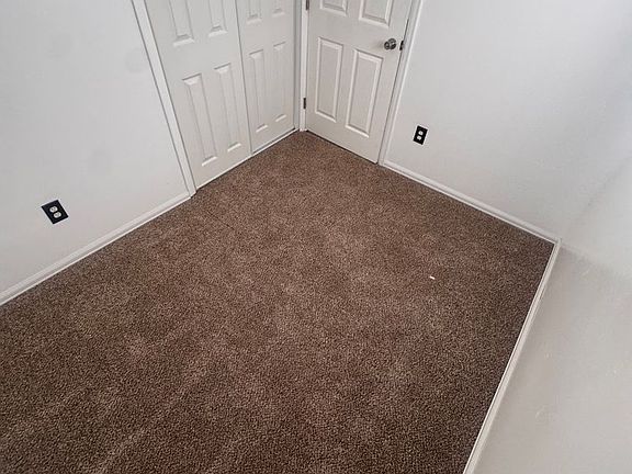 4th image of 620 Edna Ln #B