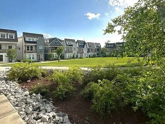 2nd image of 530 Edwin St #21