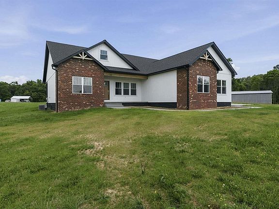 3rd image of 888 Siddens Rd