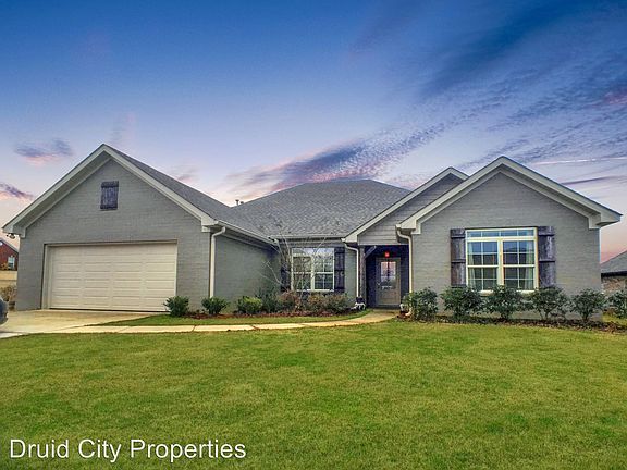 2nd image of 484 Remington Cir