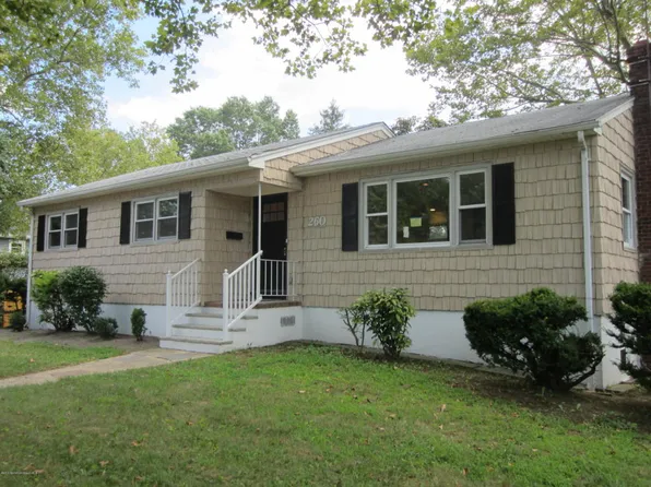 260 Leonardville Rd, Belford, NJ 07718