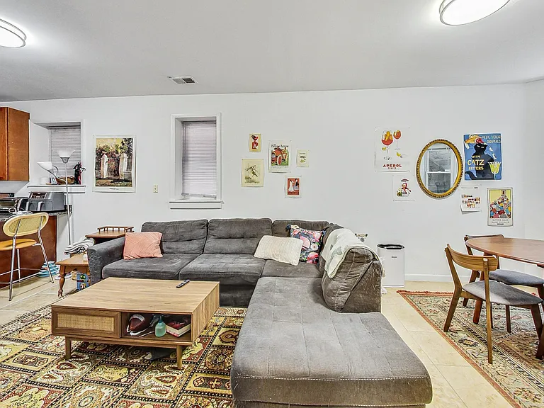 1332 W Nelson St #GDN — Photo 12