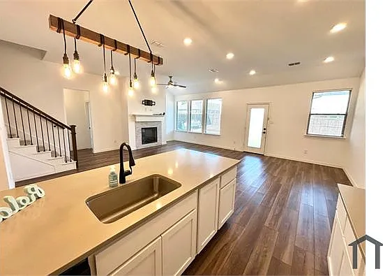 512 Virginia Way — Photo 9