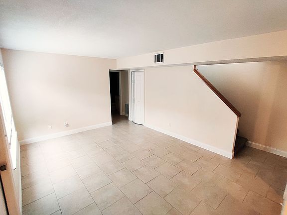 4th image of 1411 Sheafe Ave NE APT 104
