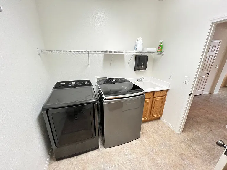 742 Canary Wharf Dr — Photo 7