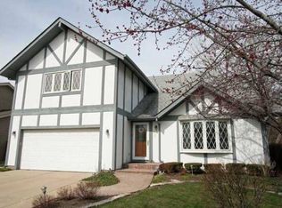 1326 N Saddle Row, Addison, IL 60101