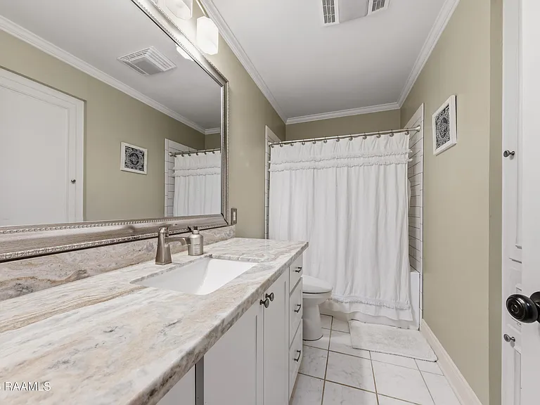 304 Renwood Cir — Photo 18