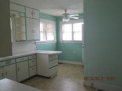 4th image of 1104 W Market St