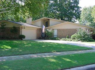 1183 Robinhood Ln, Norman, OK 73072