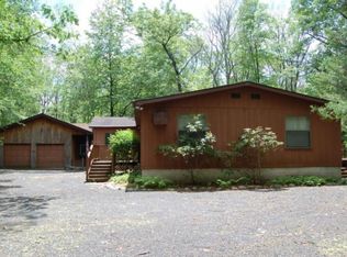 3175 Pocono Dr, East Stroudsburg, PA