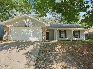 2128 Thousand Oaks Dr, Jackson, MS 39212