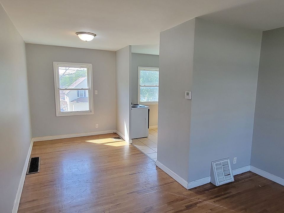 Mullan Ave Properties 1224 W Mullan Ave Waterloo IA Zillow