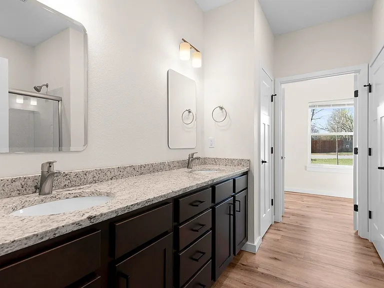 4207 E Eastmoor Dr — Photo 20