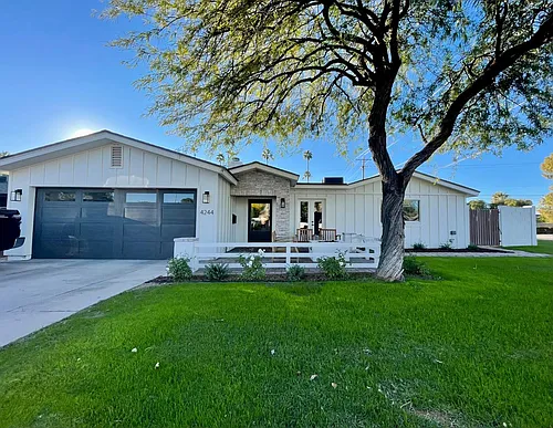 4244 N 35th Pl Photo 1