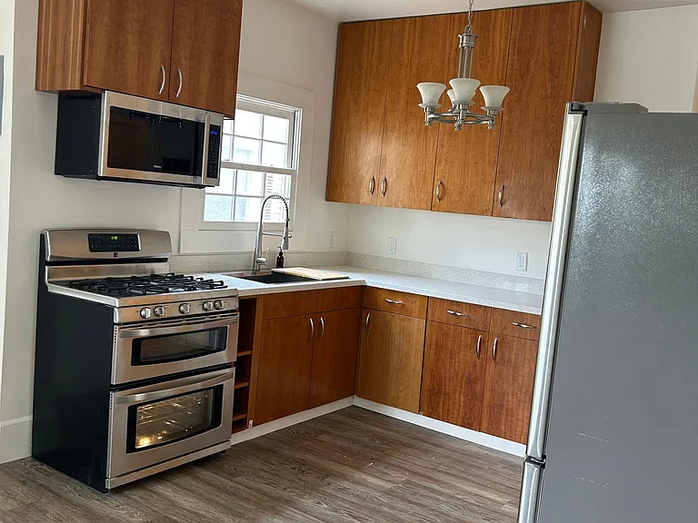 6425 Telegraph Ave #7 — Photo 5