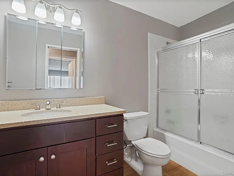 200 High Point Dr #6 PENTHOUSE — Photo 17