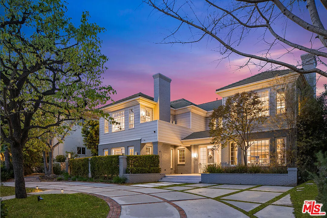 8 bed, 9.5 bath, 8085 sqft, $65,000 — Photo 1