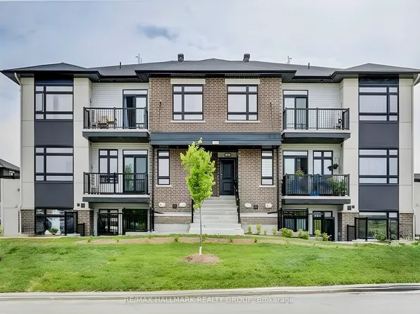 300 G Tulum Cres #I, Ottawa, ON K2S 2Y4