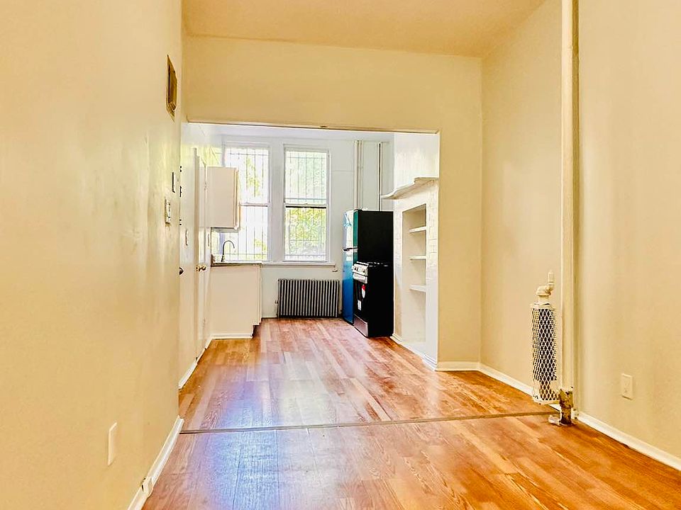 1st image of 20-60 Steinway St #1R